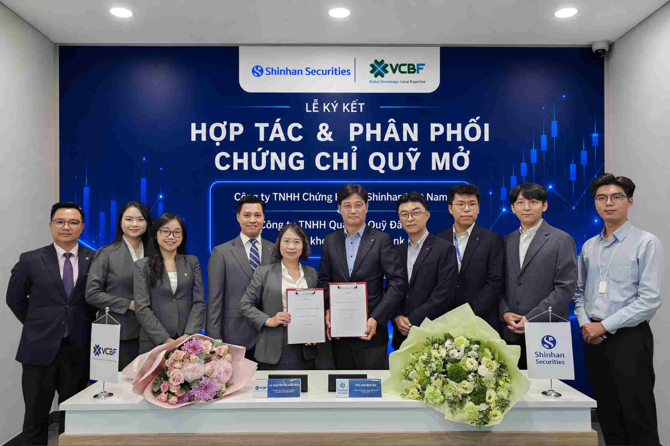 Lễ ký kết hợp tác phân phối chứng chỉ quỹ giữa VCBF và SSV